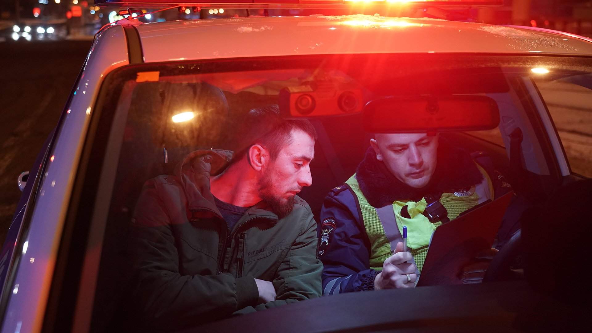 Пьяные за рулем и затонированные авто: ГИБДД вышла в ночной рейд на дороги Казани